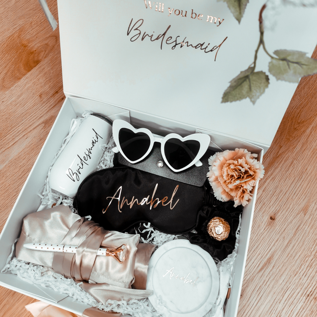 Personalized Christmas Gift Box for Women - Glass Tumbler Set, Custom  Jewelry Box - Christmas Gift Ideas for Girlfriend - Bridesmaid Gifts -  Merry